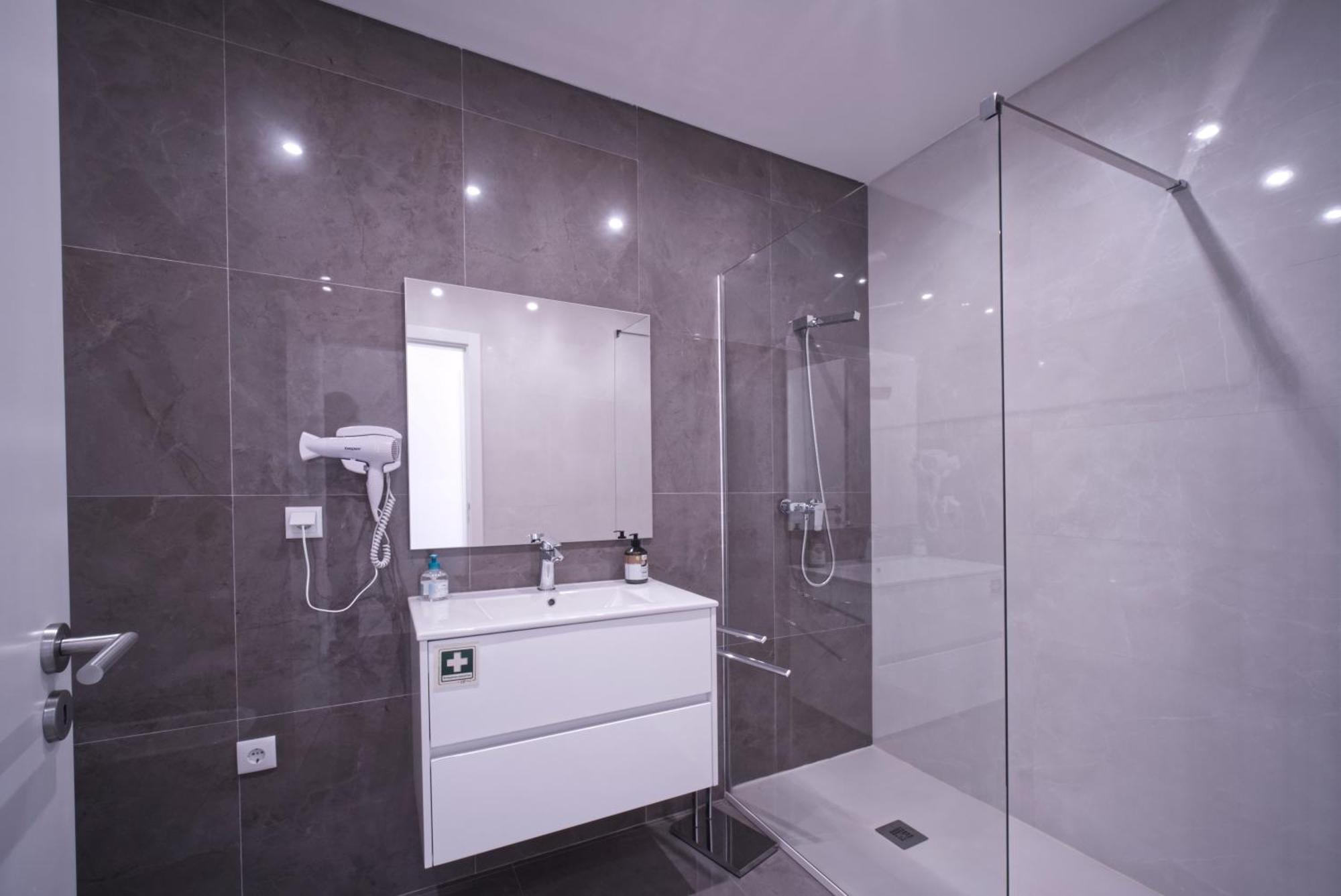 Beach & Surf Lovers Apartment With Ac - باليال المظهر الخارجي الصورة